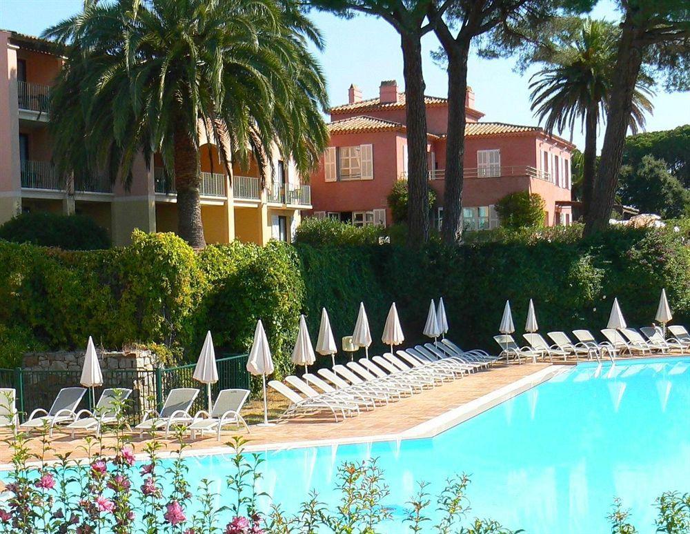 Hotel Les Jardins De Сен Максим Екстериор снимка